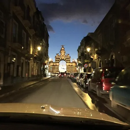Garibaldi Suites & Apartman Catania
